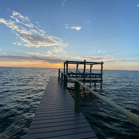 Nasa Waterfront Dolphin Suite Titusville Kültér fotó