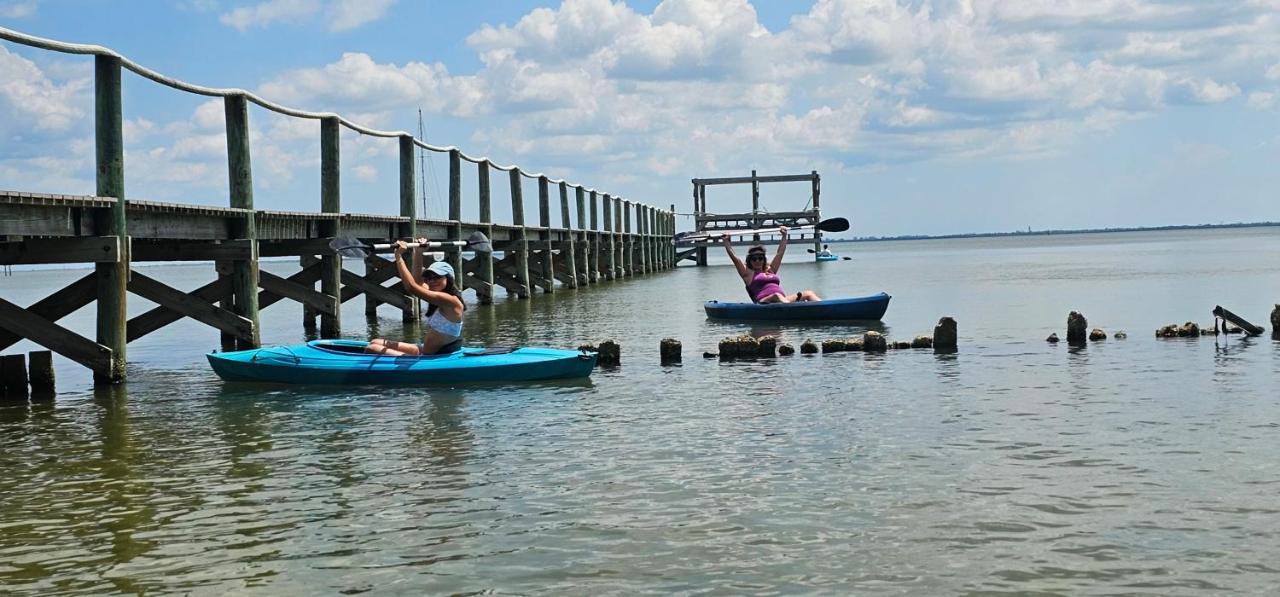 Nasa Waterfront Dolphin Suite Titusville Kültér fotó